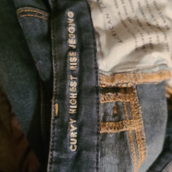 American Eagle Curvy Highest Rise Skinny Jeggings - Picture 8 of 8